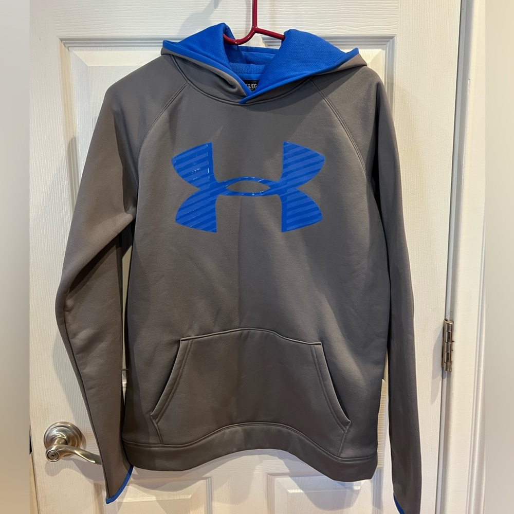Boys Under Armour Hoodie size YXL